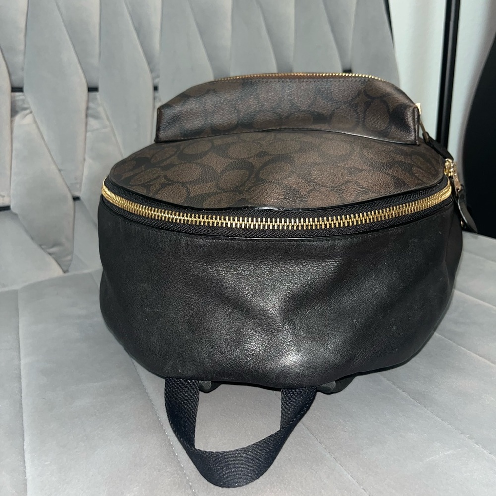 Coach Signature Brown medium Backpack - Picture 5 of 7